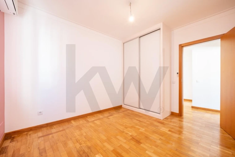 Apartamento T4 para Venda em Eiras e São Paulo de Frades Foto 15