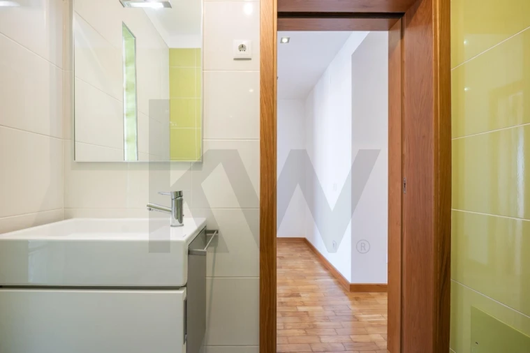 Apartamento T4 para Venda em Eiras e São Paulo de Frades Foto 9