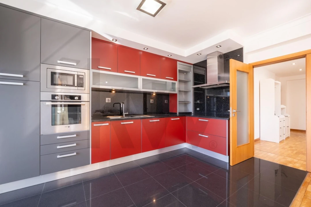 Apartamento T4 para Venda em Eiras e São Paulo de Frades Foto 6