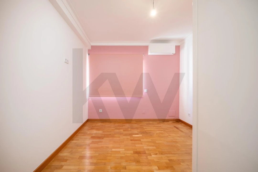 Apartamento T4 para Venda em Eiras e São Paulo de Frades Foto 14