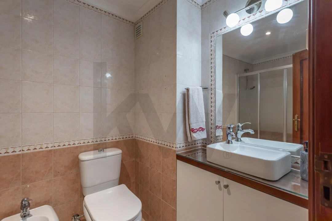 Apartamento T2 para Venda em Rio de Mouro Foto 18