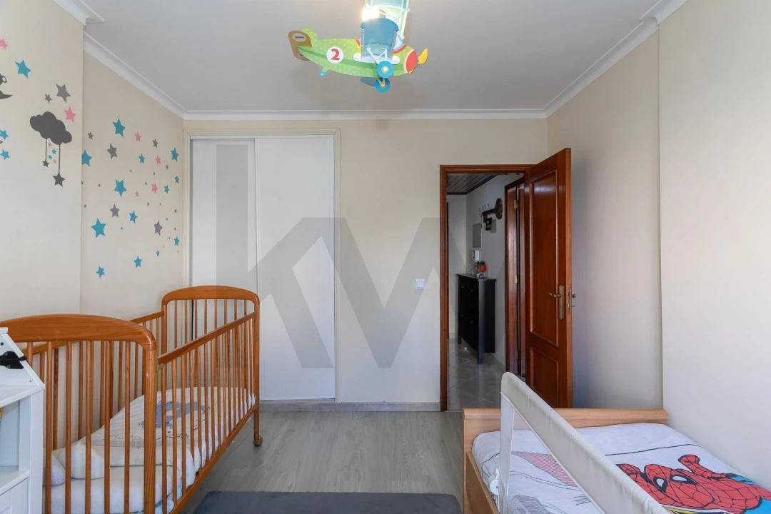 Apartamento T2 para Venda em Rio de Mouro Foto 14