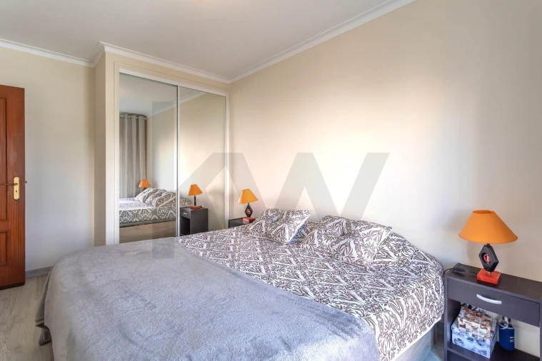 Apartamento T2 para Venda em Rio de Mouro Foto 13