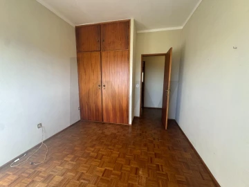 Moradia T3 para Venda em Cavernães