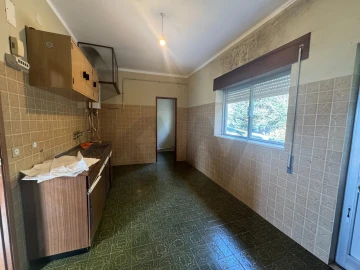 Moradia T3 para Venda em Cavernães