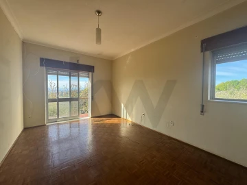 Moradia T3 para Venda em Cavernães