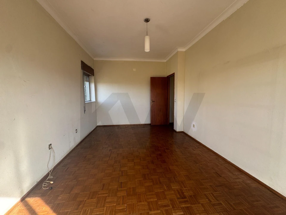 Moradia T3 para Venda em Cavernães Foto 21