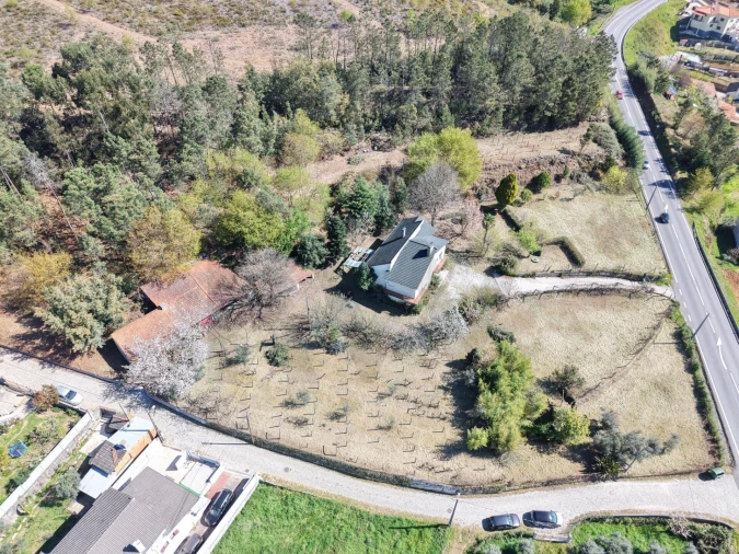 Moradia T3 para Venda em Cavernães Foto 1