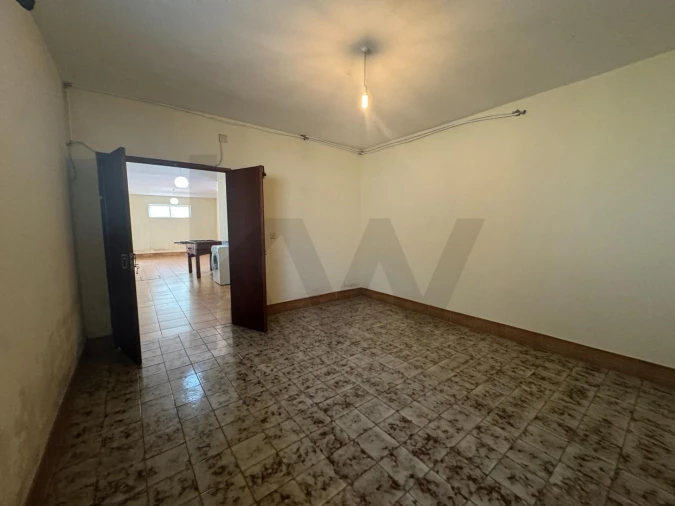 Moradia T3 para Venda em Cavernães Foto 41