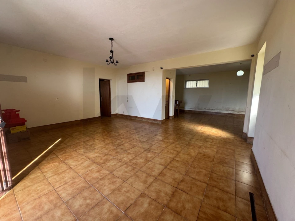 Moradia T3 para Venda em Cavernães Foto 33