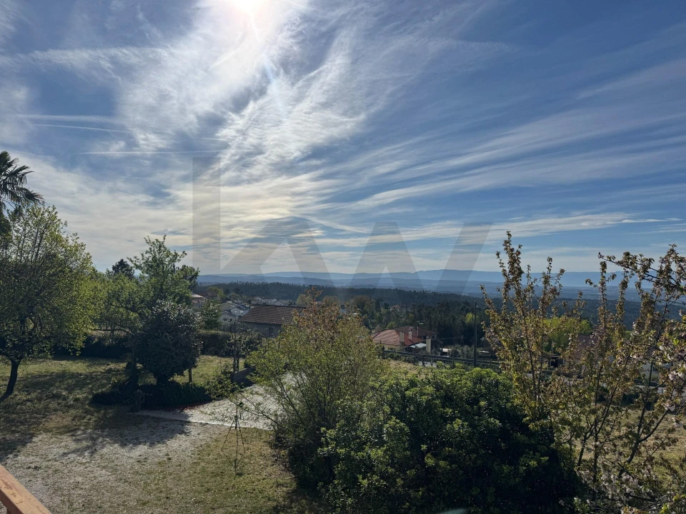 Moradia T3 para Venda em Cavernães Foto 26