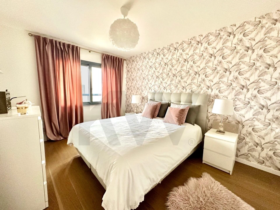 Apartamento T2 para Arrendamento em Carcavelos e Parede Foto 14