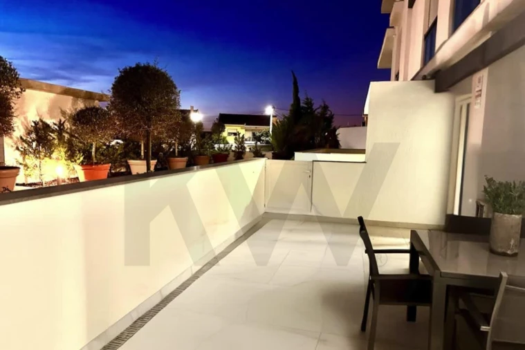 Apartamento T2 para Arrendamento em Carcavelos e Parede Foto 23