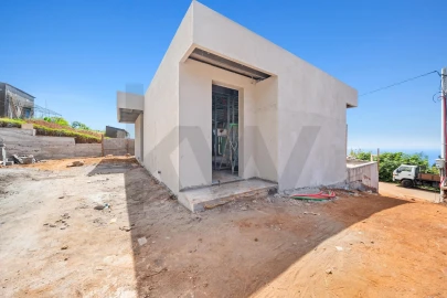 Moradia T2 para Venda em Arco da Calheta