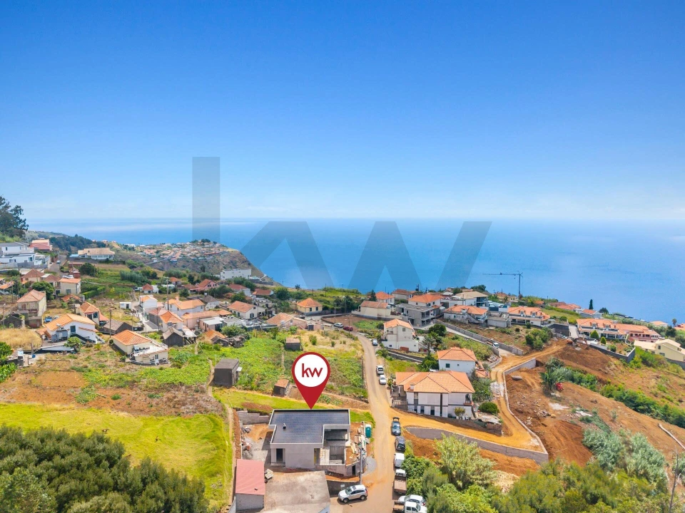 Moradia T2 para Venda em Arco da Calheta Foto 30