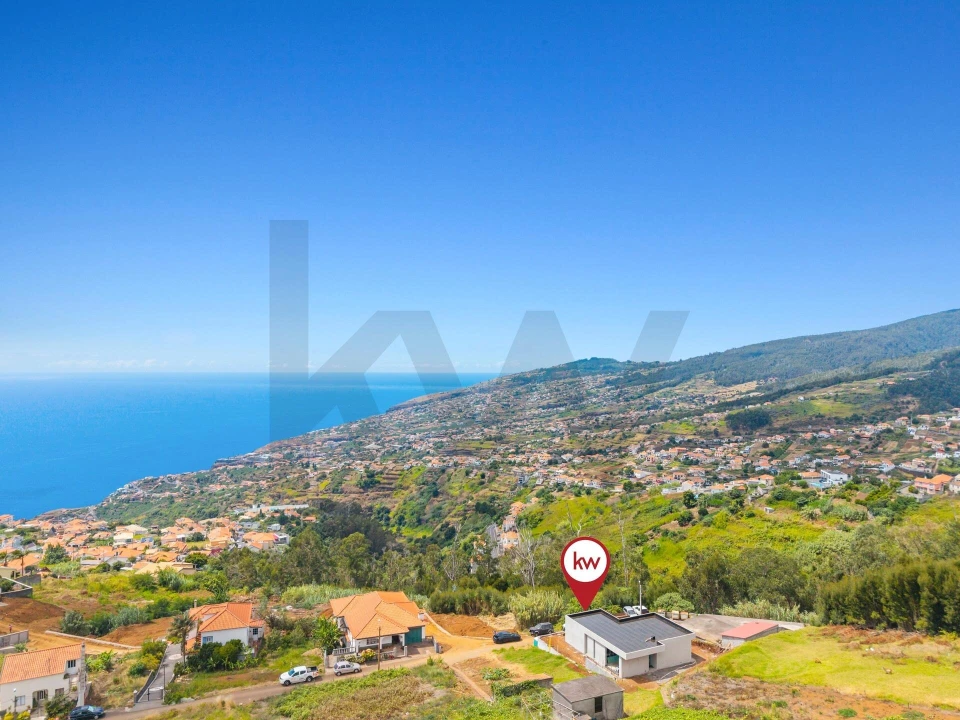 Moradia T2 para Venda em Arco da Calheta Foto 32
