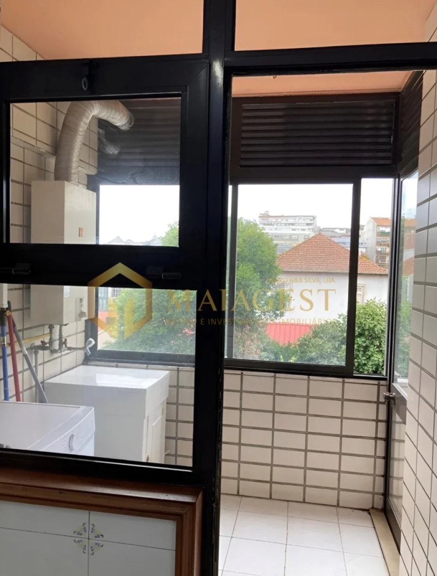 Apartamento T2 para Arrendamento em Bonfim Foto 4