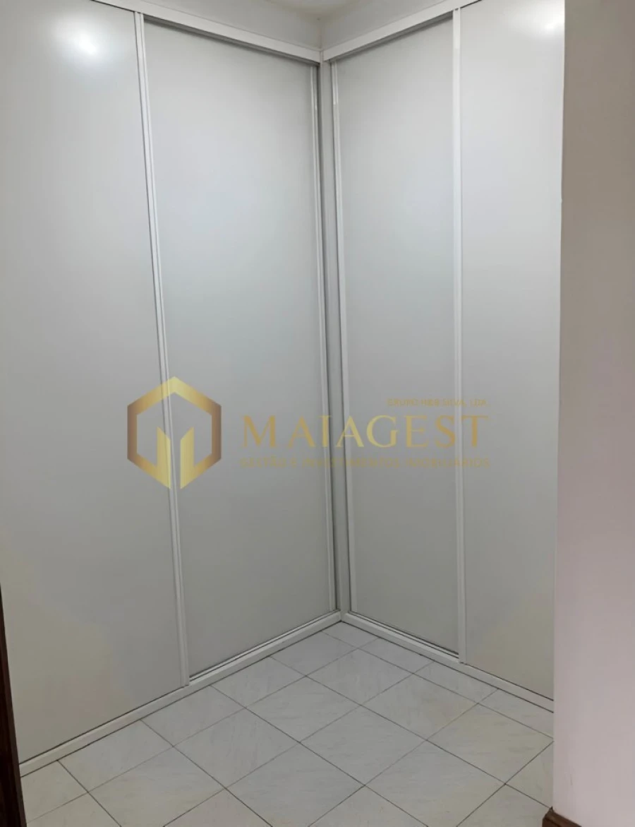 Apartamento T2 para Arrendamento em Bonfim Foto 13