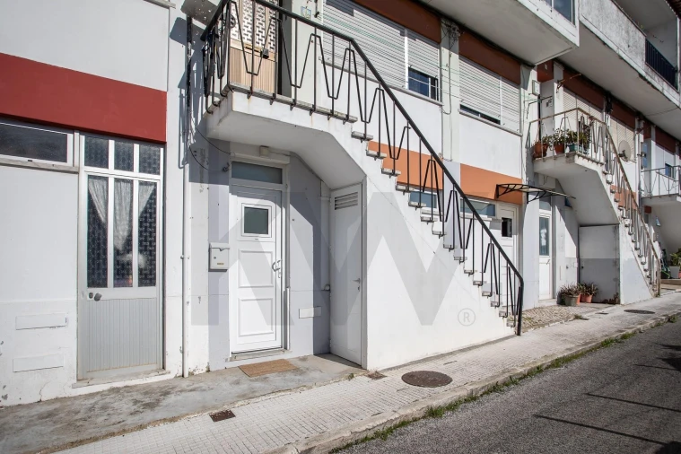 Apartamento T1 para Venda em Barcarena Foto 24