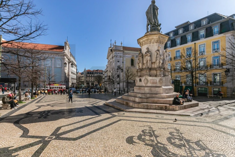 Loja para Arrendamento em Misericórdia Foto 11