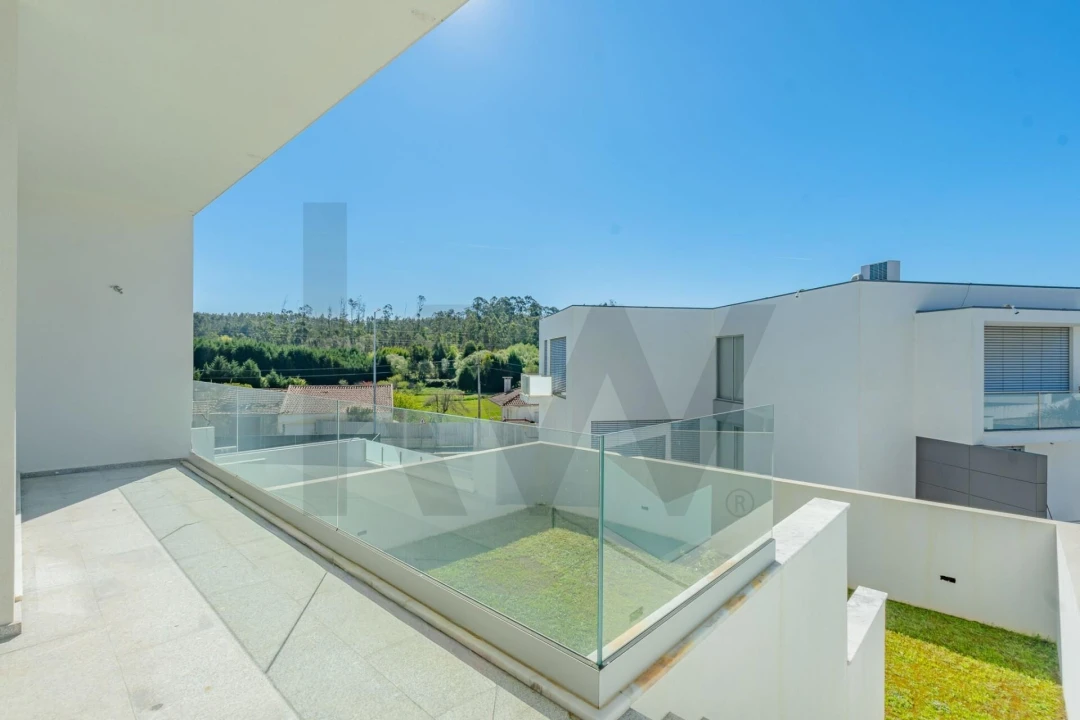 Moradia T3 para Venda em Santa Maria da Feira, Travanca, Sanfins e Espargo Foto 11