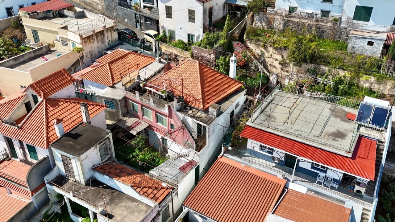 Moradia T2 para Venda em Funchal (São Pedro) Foto 8