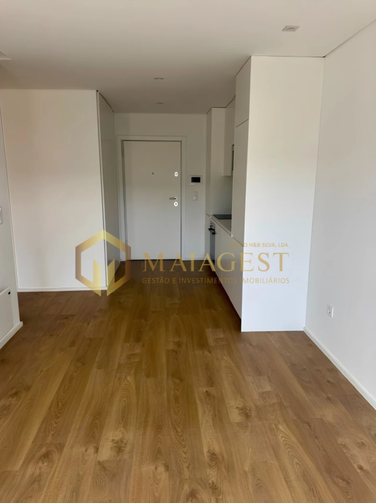 Apartamento T1 para Arrendamento em Paranhos Foto 7