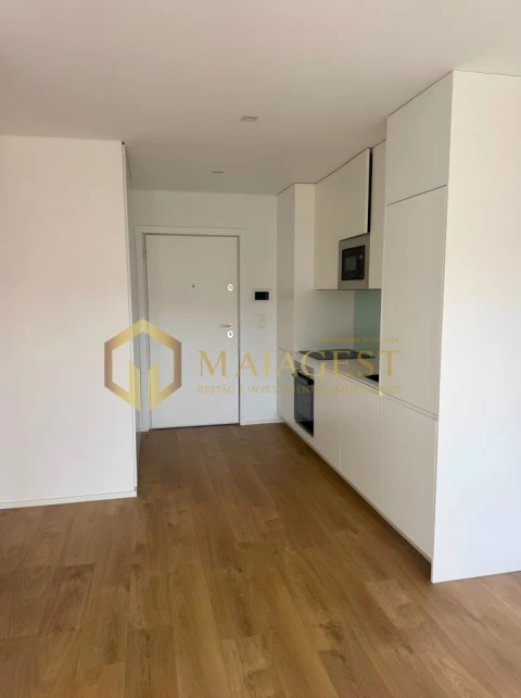 Apartamento T1 para Arrendamento em Paranhos
