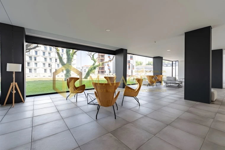 Apartamento T1 para Arrendamento em Paranhos Foto 3