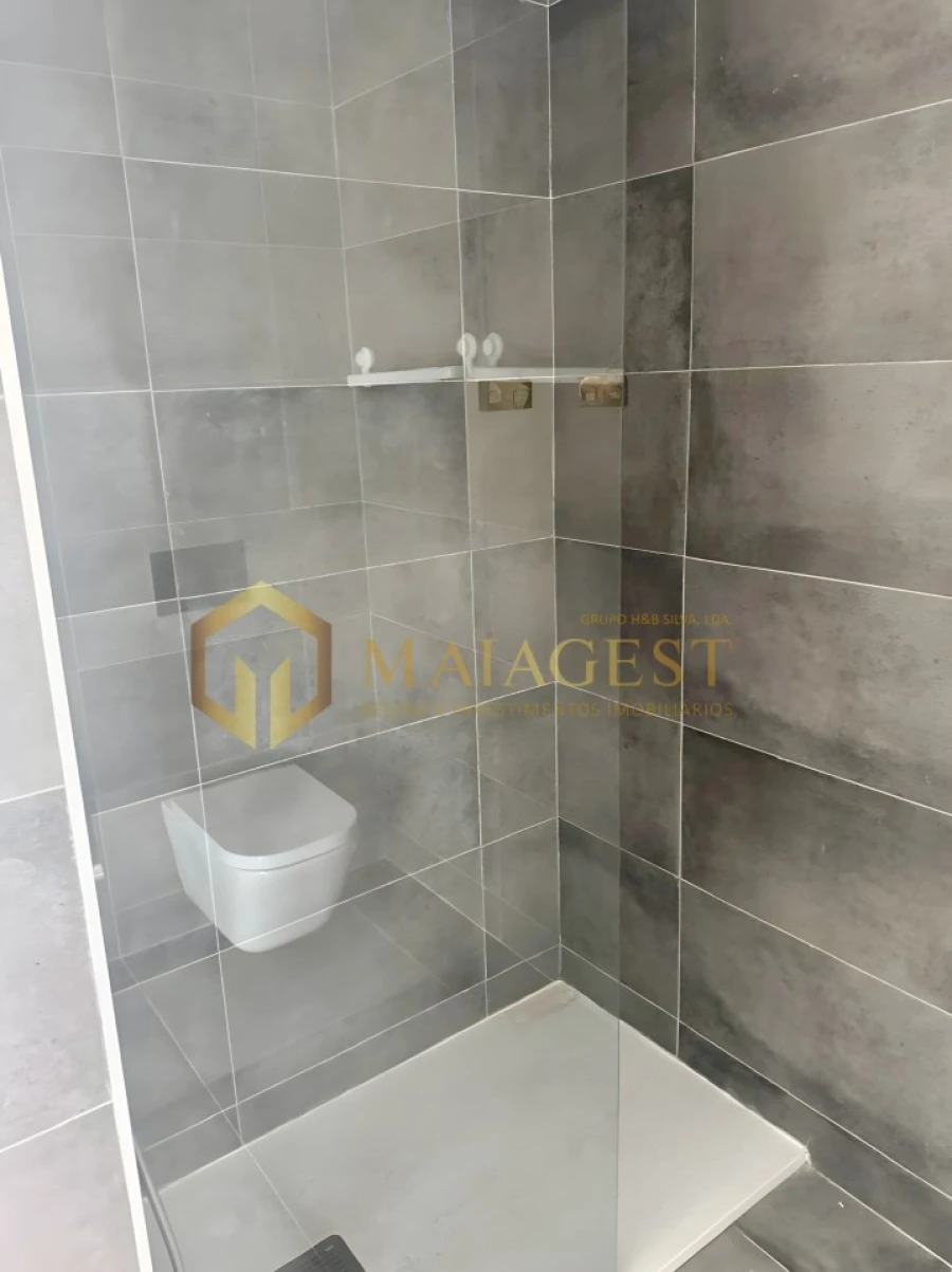 Apartamento T1 para Arrendamento em Paranhos Foto 13
