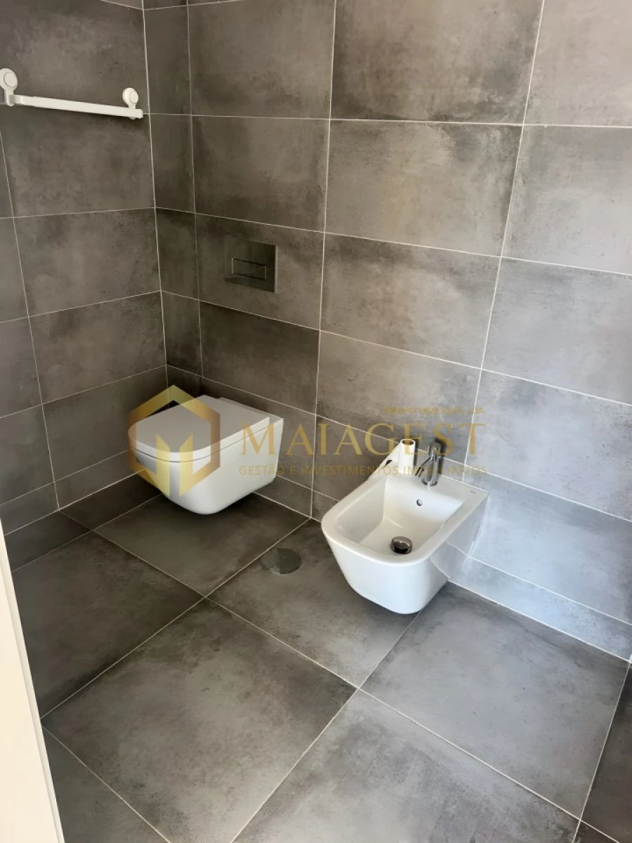 Apartamento T1 para Arrendamento em Paranhos Foto 14