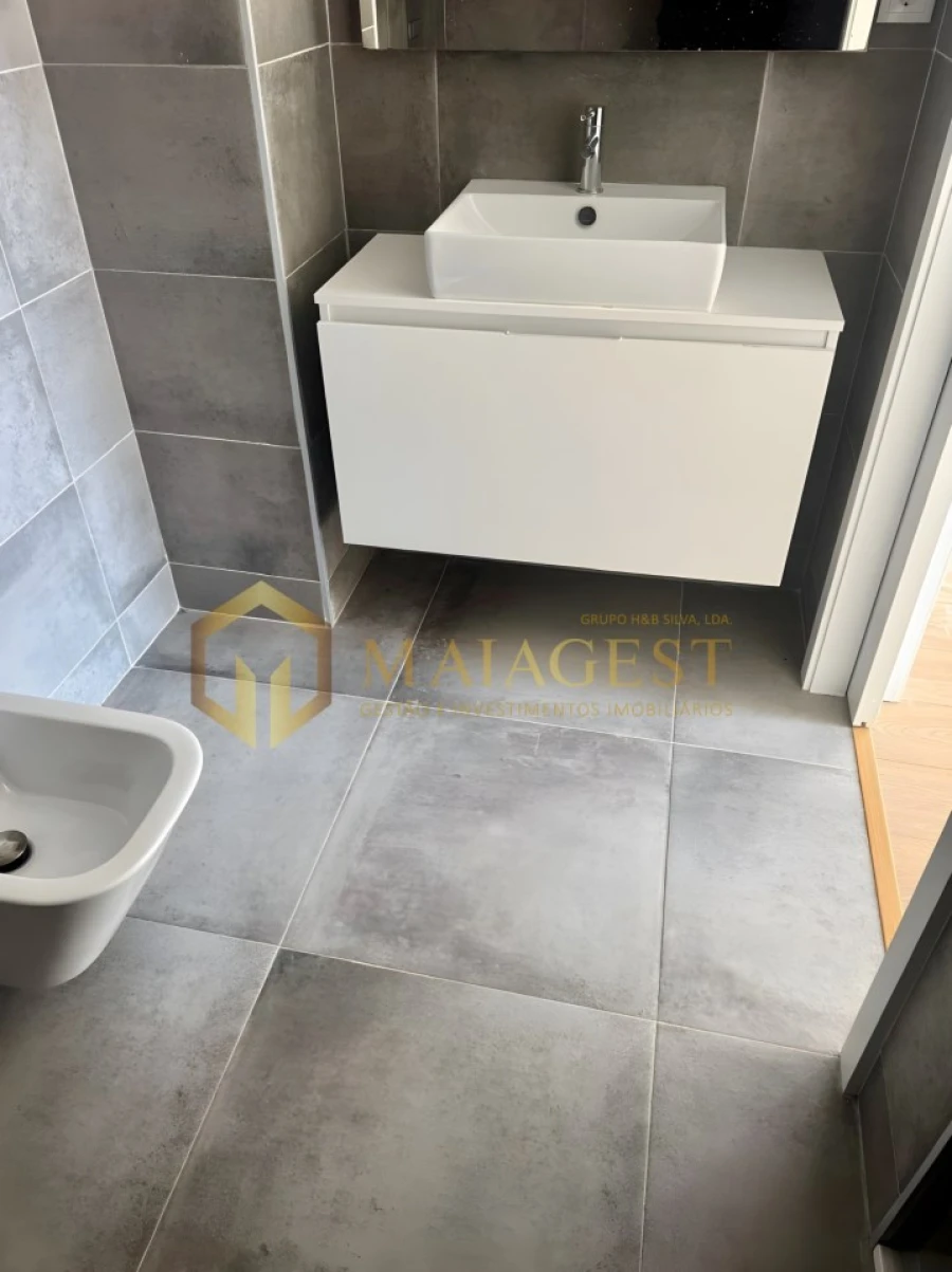 Apartamento T1 para Arrendamento em Paranhos Foto 15