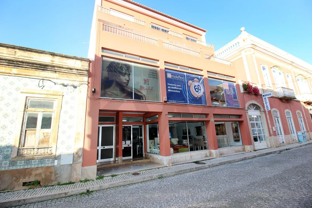 Loja para Arrendamento em Silves Foto 1