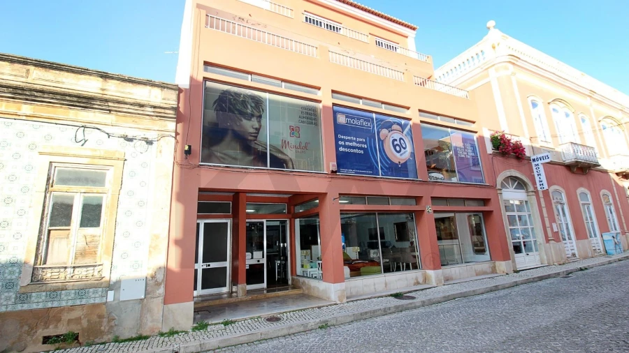 Loja para Arrendamento em Silves