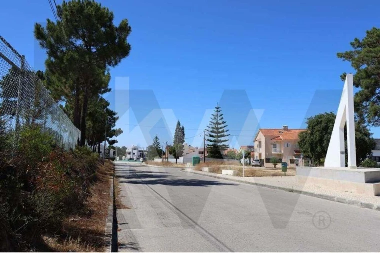 Moradia T3 para Venda em Quinta do Conde Foto 35