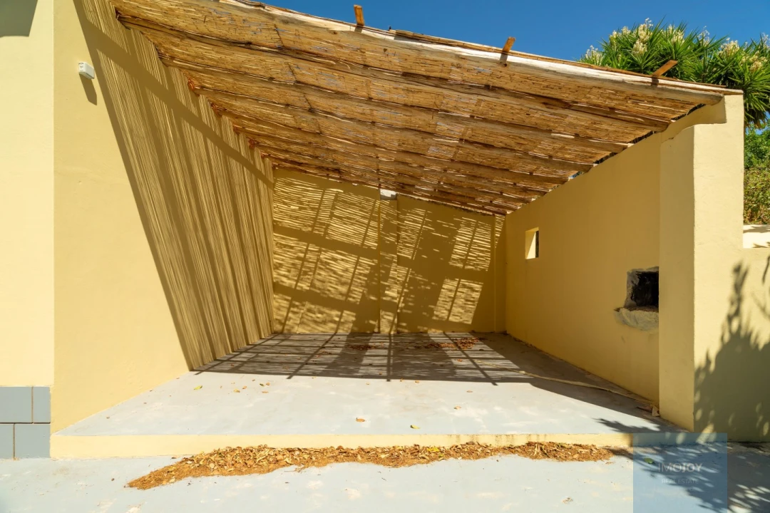 Moradia T3 para Venda em Marmelete Foto 4