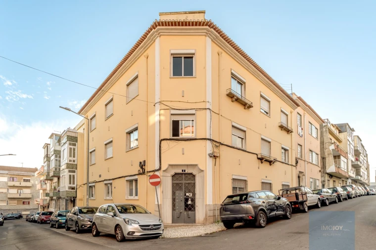 Apartamento T3 para Venda em Queluz e Belas Foto 19