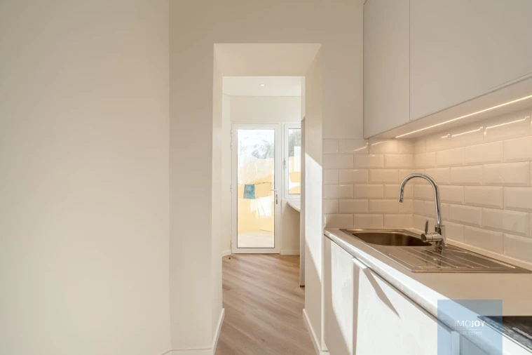 Apartamento T3 para Venda em Queluz e Belas Foto 3