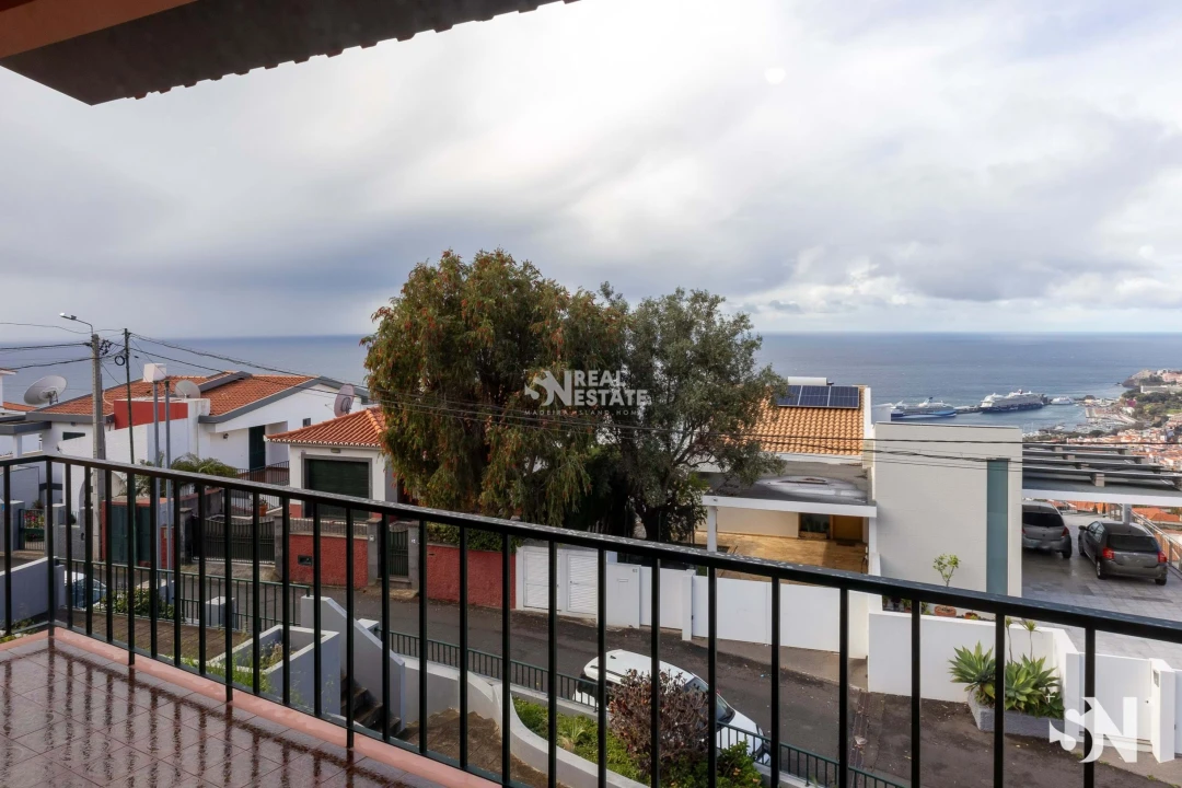 Moradia T4 para Venda em Funchal (Santa Maria Maior) Foto 16