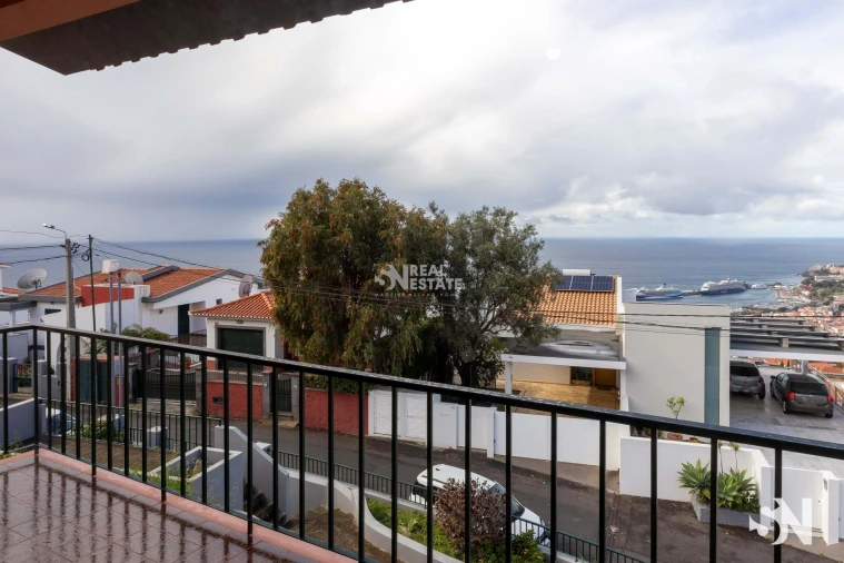 Moradia T4 para Venda em Funchal (Santa Maria Maior) Foto 16