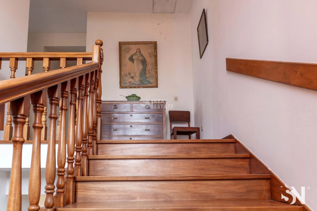 Moradia T4 para Venda em Funchal (Santa Maria Maior) Foto 25