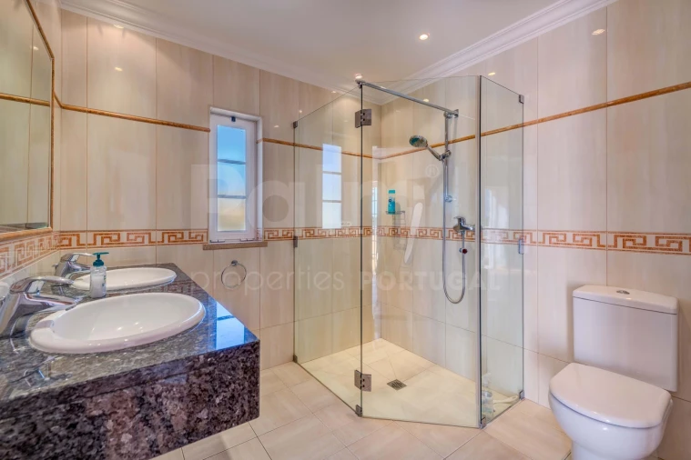 Moradia T3 para Venda em Ferragudo Foto 29