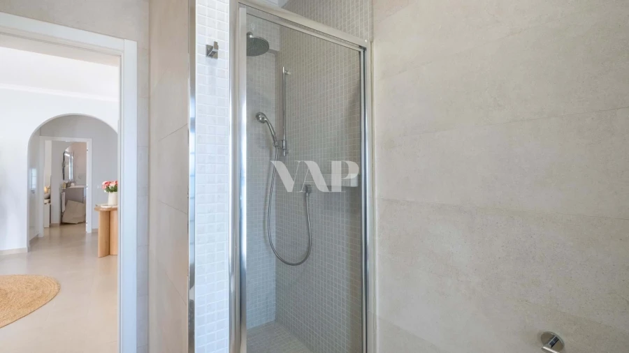 Moradia T5 para Venda em Boliqueime Foto 19