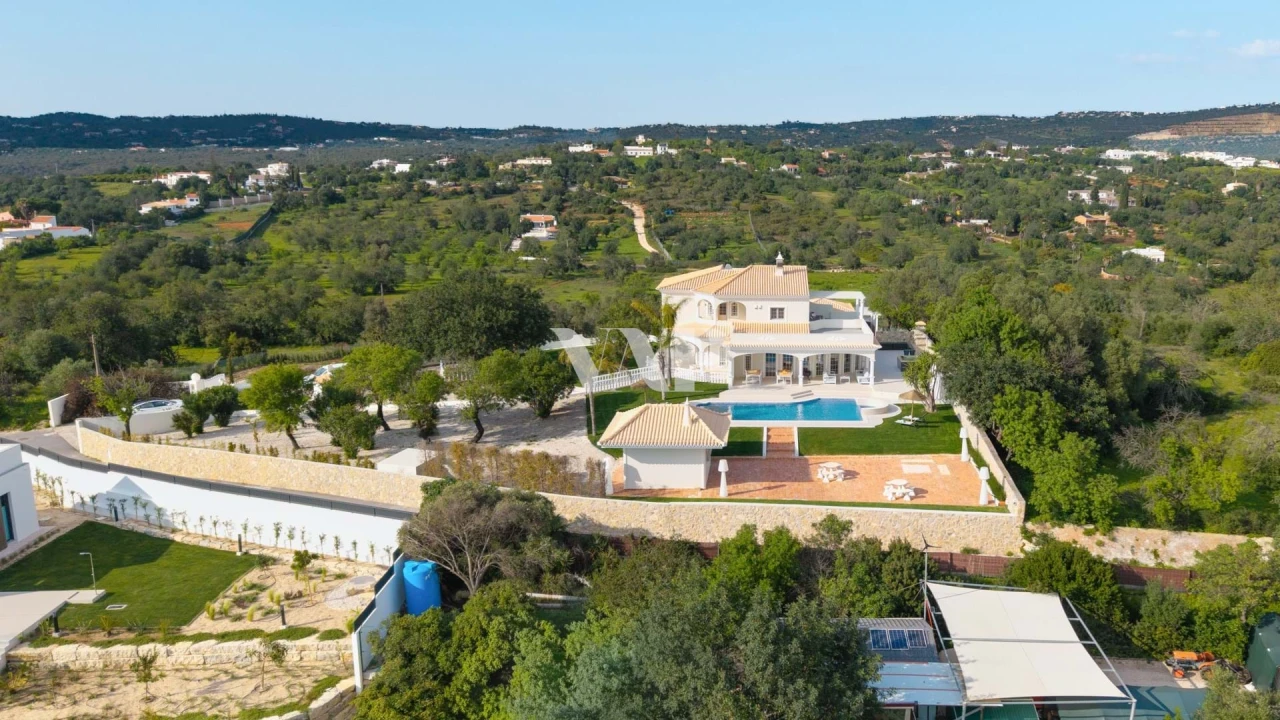 Moradia T5 para Venda em Boliqueime Foto 58