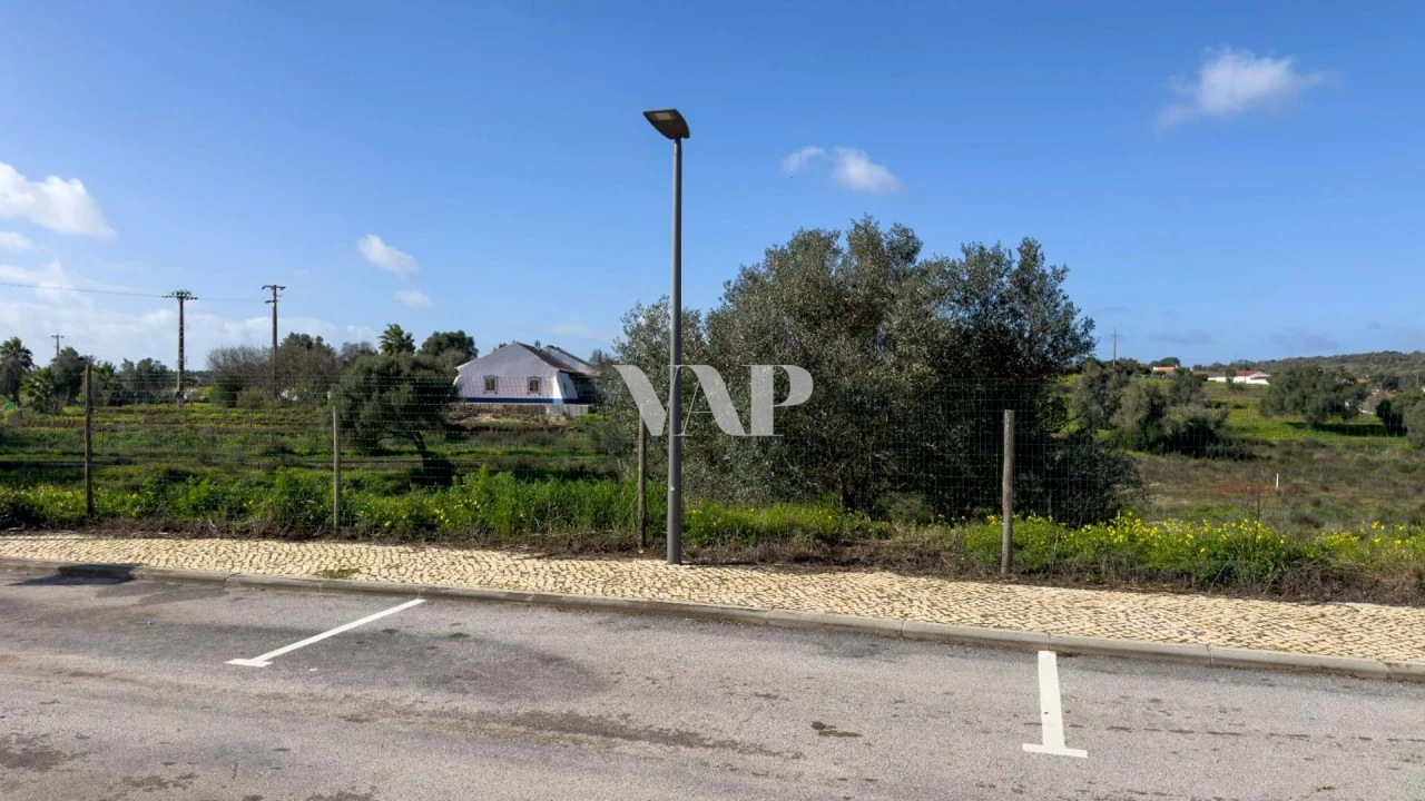 Terreno para Venda em Odiaxere Foto 4