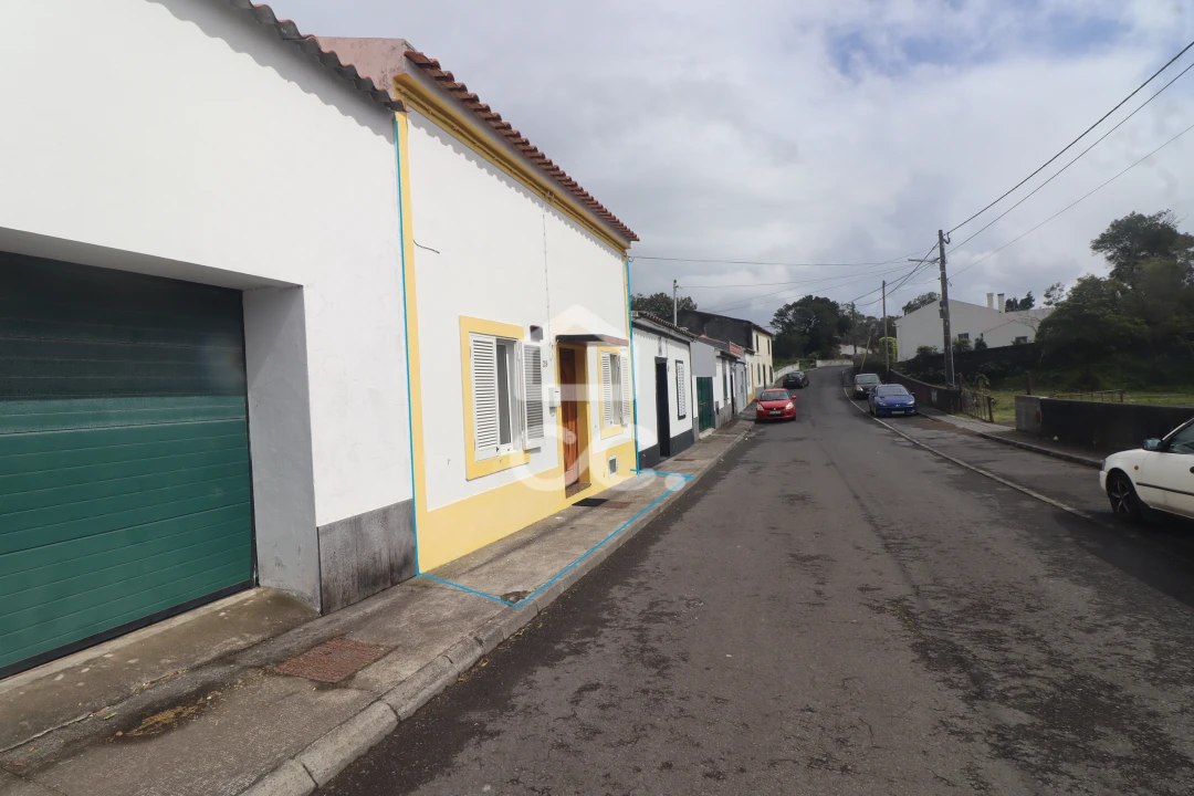 Moradia T3 para Venda em Lagoa (Nossa Senhora do Rosario) Foto 2