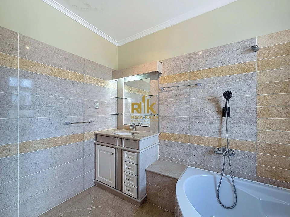 Moradia T5 para Venda em São Jorge Foto 35