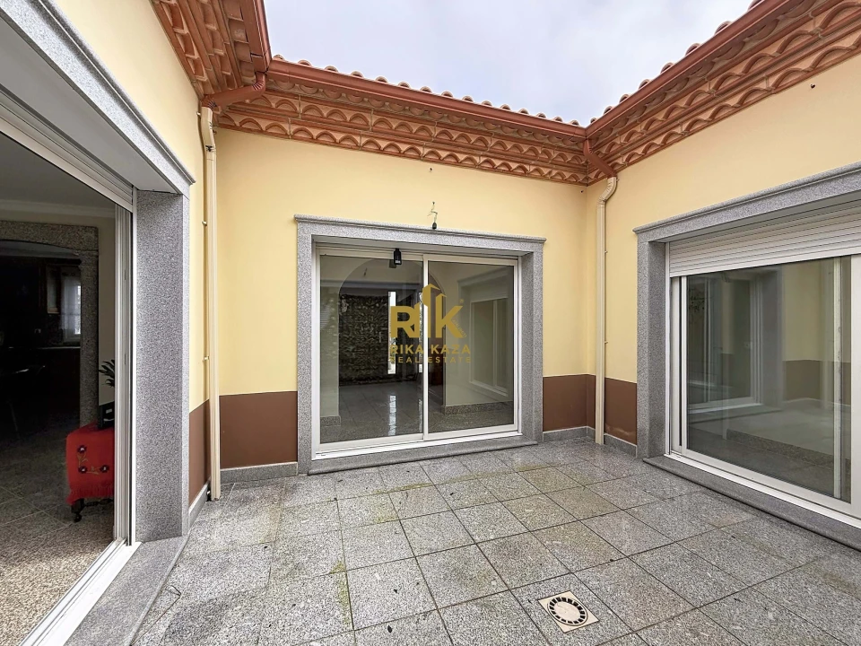 Moradia T5 para Venda em São Jorge Foto 68