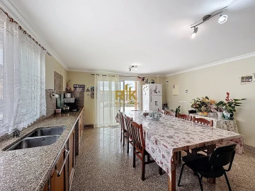 Moradia T5 para Venda em São Jorge