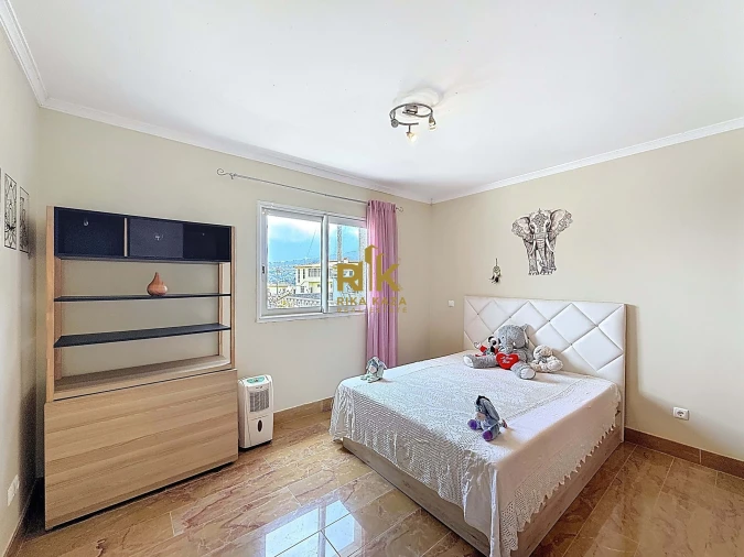 Moradia T5 para Venda em São Jorge Foto 48